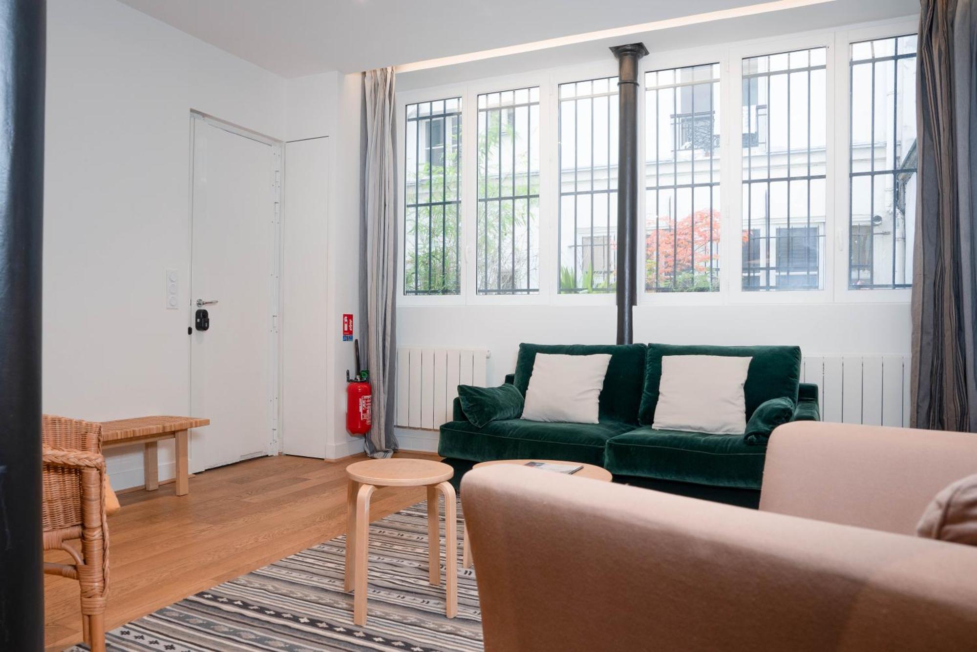 Loft Petion Dog Friendly Apartment Париж Екстериор снимка